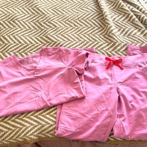 Figs Pink scrub set - Small bottoms w/ XS top